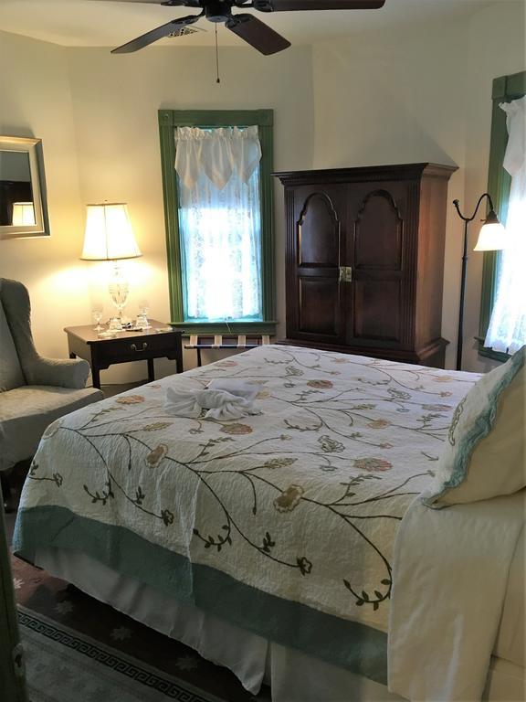 Parsonage Inn Bed And Breakfast St. Michaels Exterior foto
