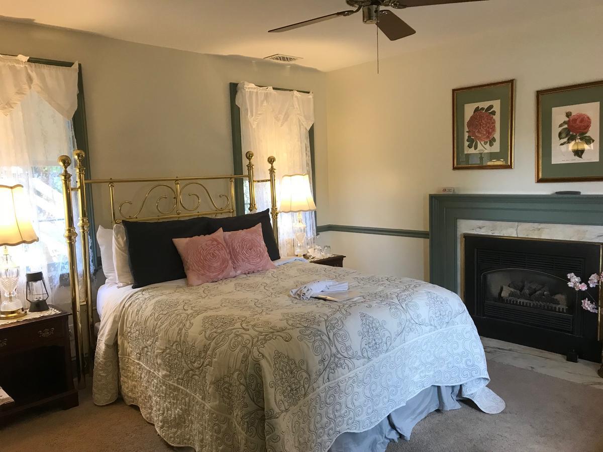 Parsonage Inn Bed And Breakfast St. Michaels Exterior foto