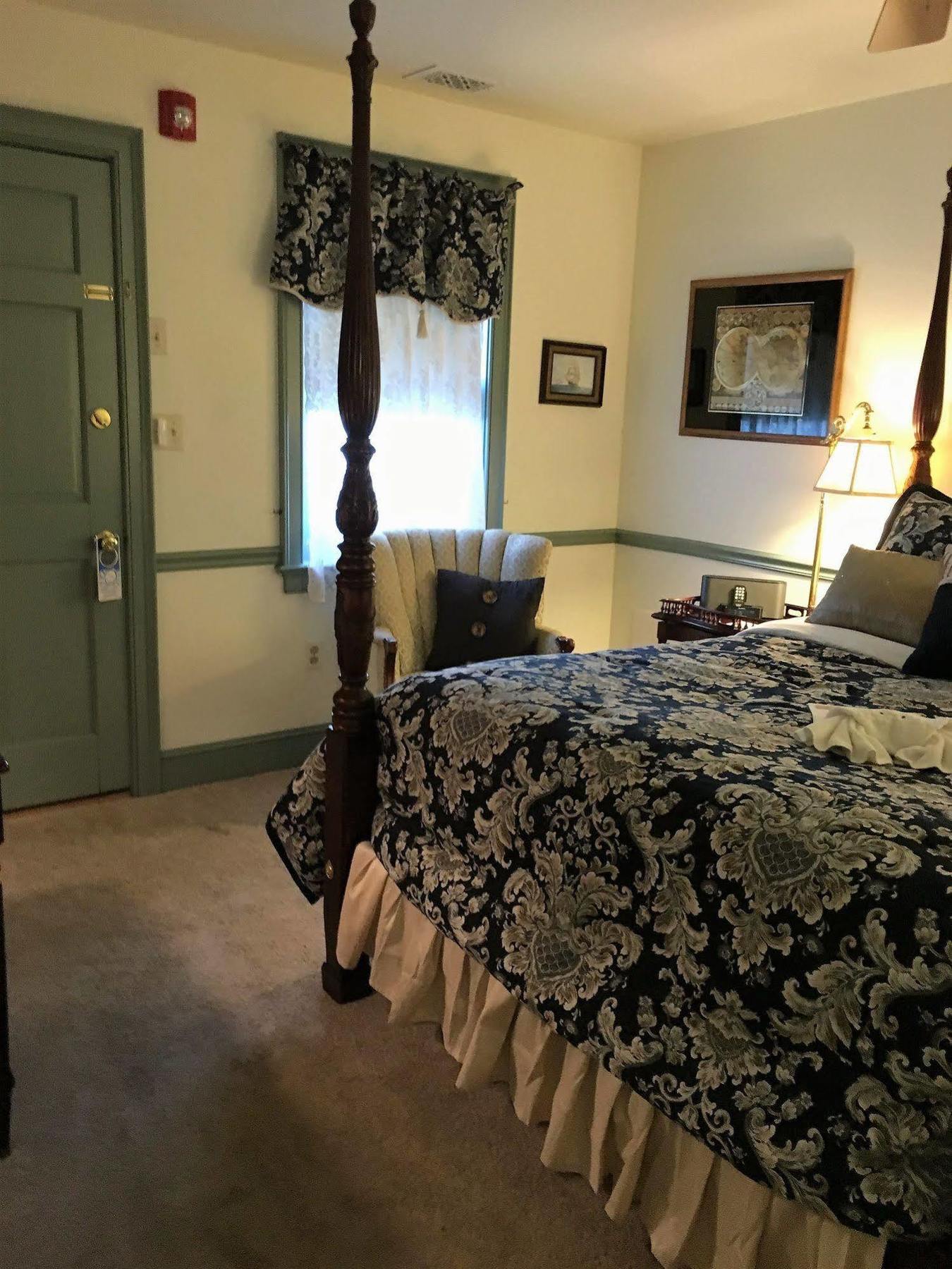 Parsonage Inn Bed And Breakfast St. Michaels Exterior foto