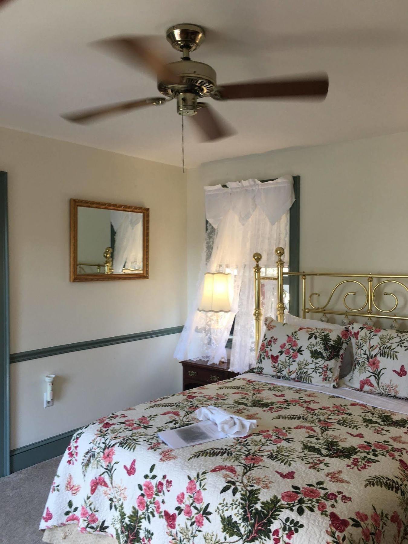 Parsonage Inn Bed And Breakfast St. Michaels Exterior foto