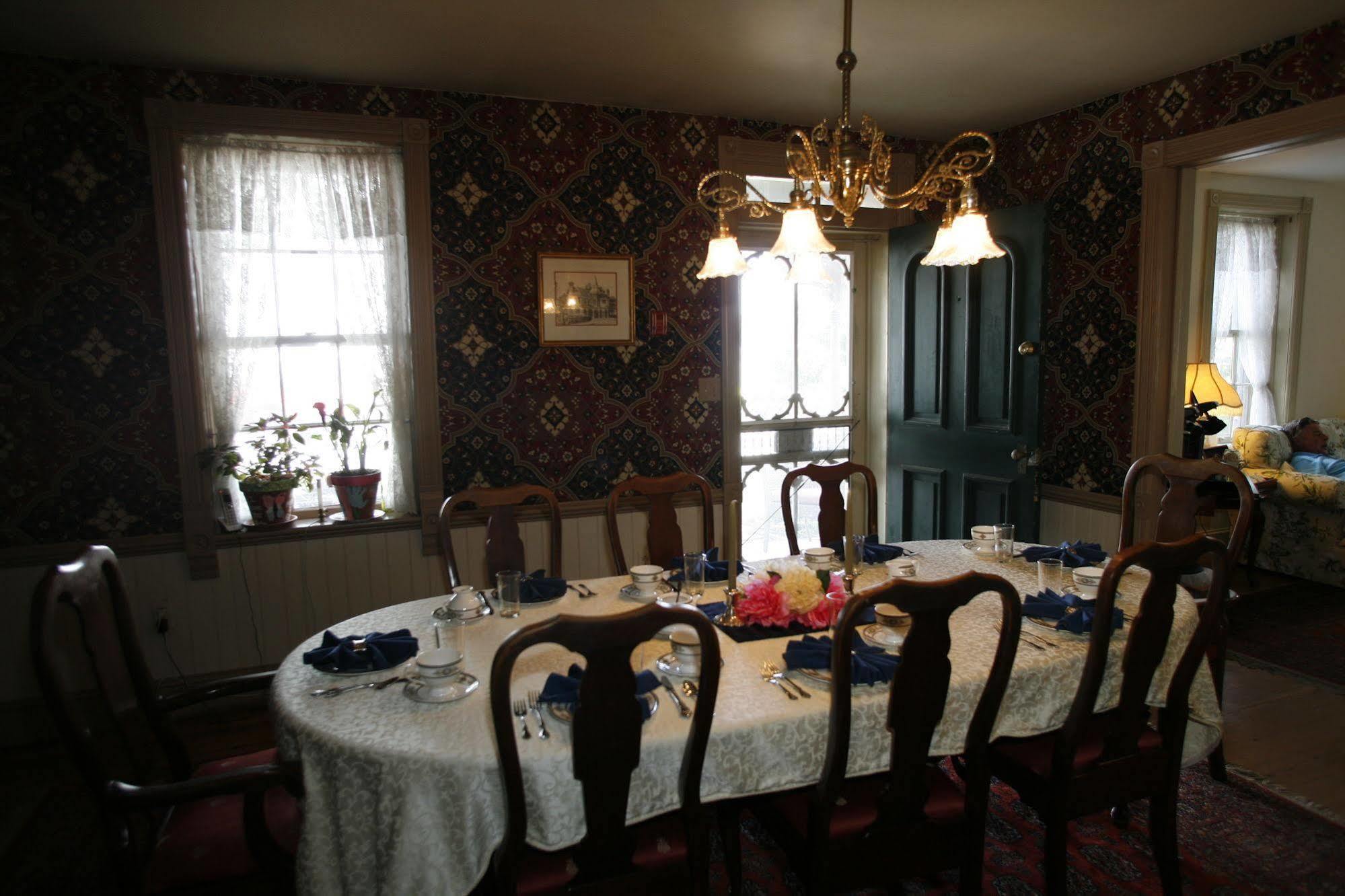 Parsonage Inn Bed And Breakfast St. Michaels Exterior foto